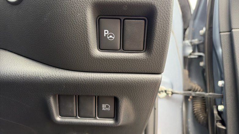 Toyota C-HR 1.8 Hybrid Dynamic 5dr CVT Hybrid Hatchback